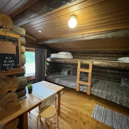 Kangasjoki Riverside Camp مكان تخييم